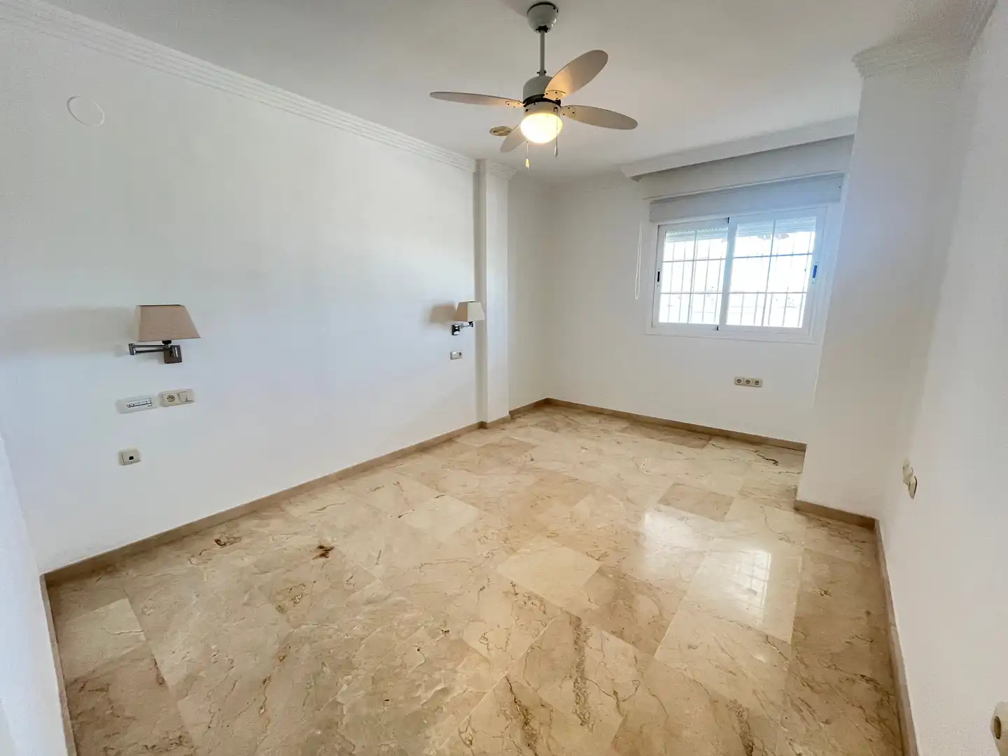 Ático de alquiler en Marbella con Aire acondicionado, Calefacción y Terraza