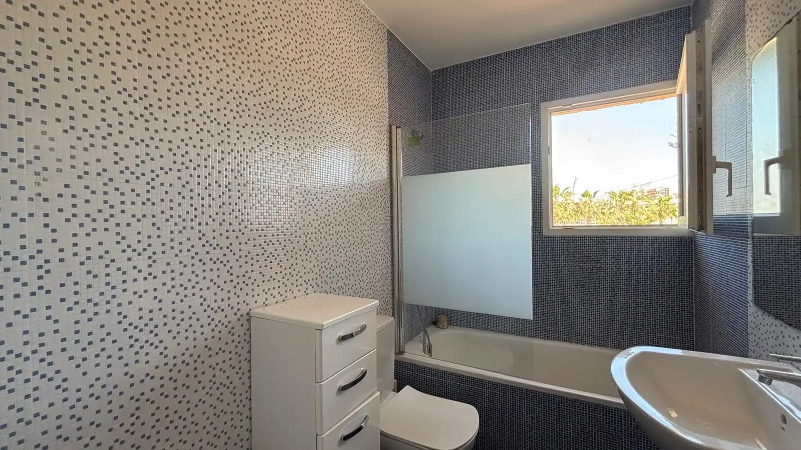 Baño de Casa o chalet en venta en Cartagena con Calefacción, Terraza y Amueblado
