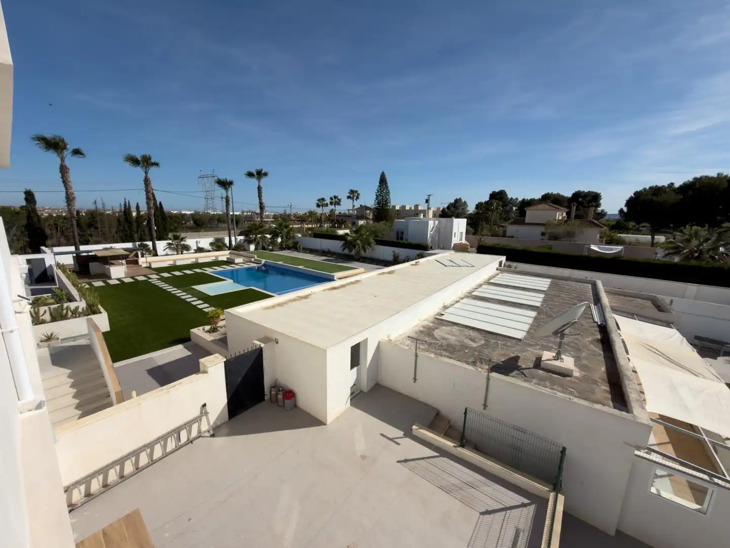 Piscina de Casa o xalet en venda en Los Montesinos amb Aire condicionat, Calefacció i Jardí privat