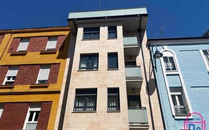 Exterior view of Apartment for sale in León Capital   with Heating, Terrace and Storage room