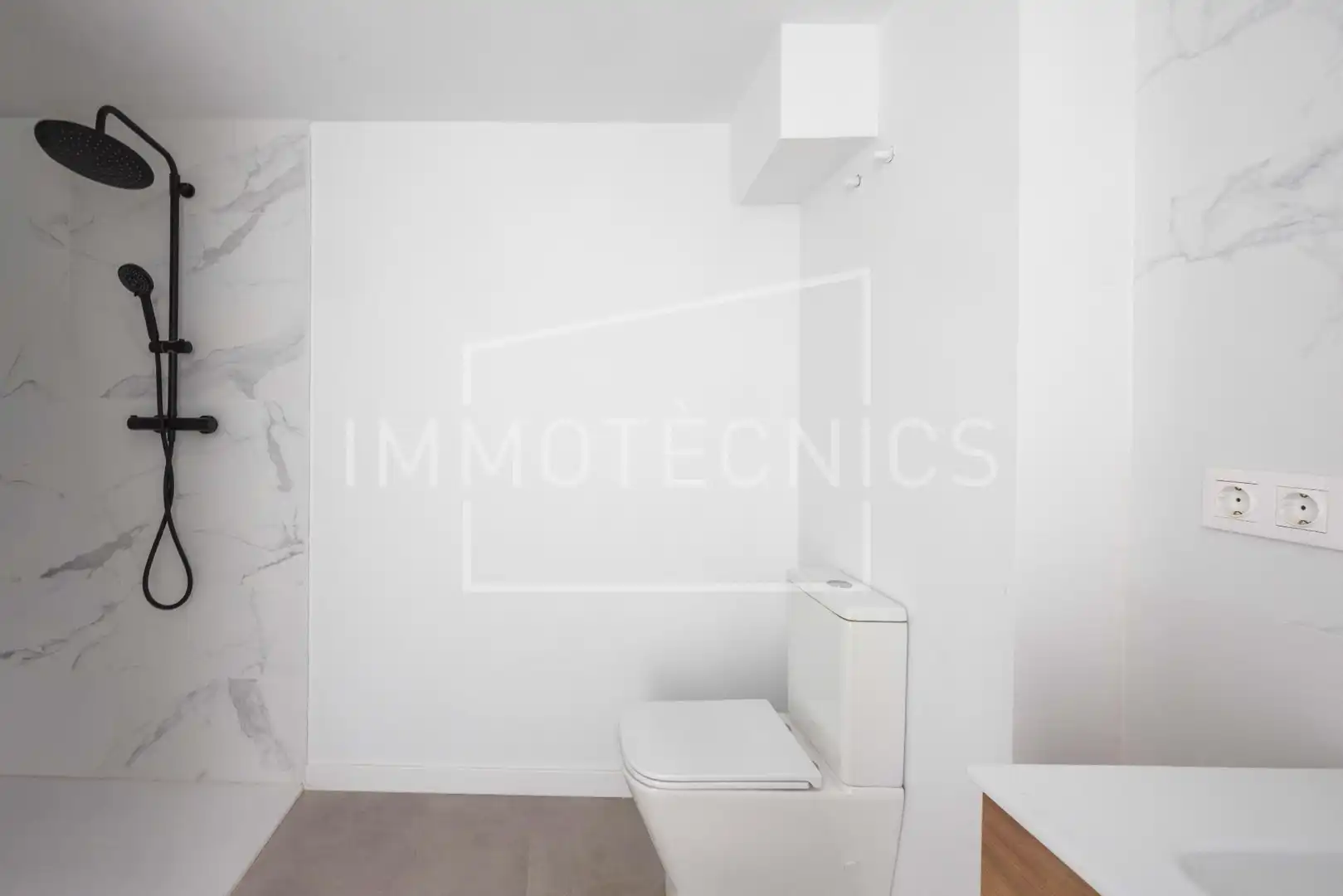 Adosado con jardín en venta en Carrer TURO DE L'HOME, imagen 26