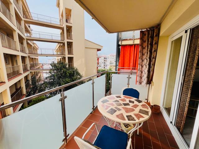 Piso en Venta en Carrer Manuel Carrasco i Formiguera en Centre