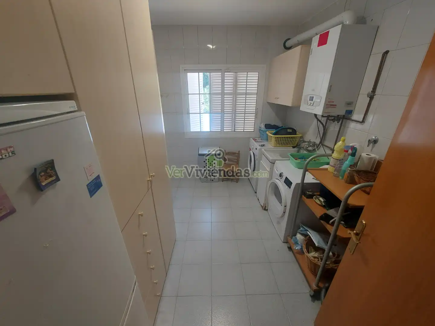 Cuina de Casa o xalet en venda en Torrelles de Llobregat amb Aire condicionat, Calefacció i Jardí privat