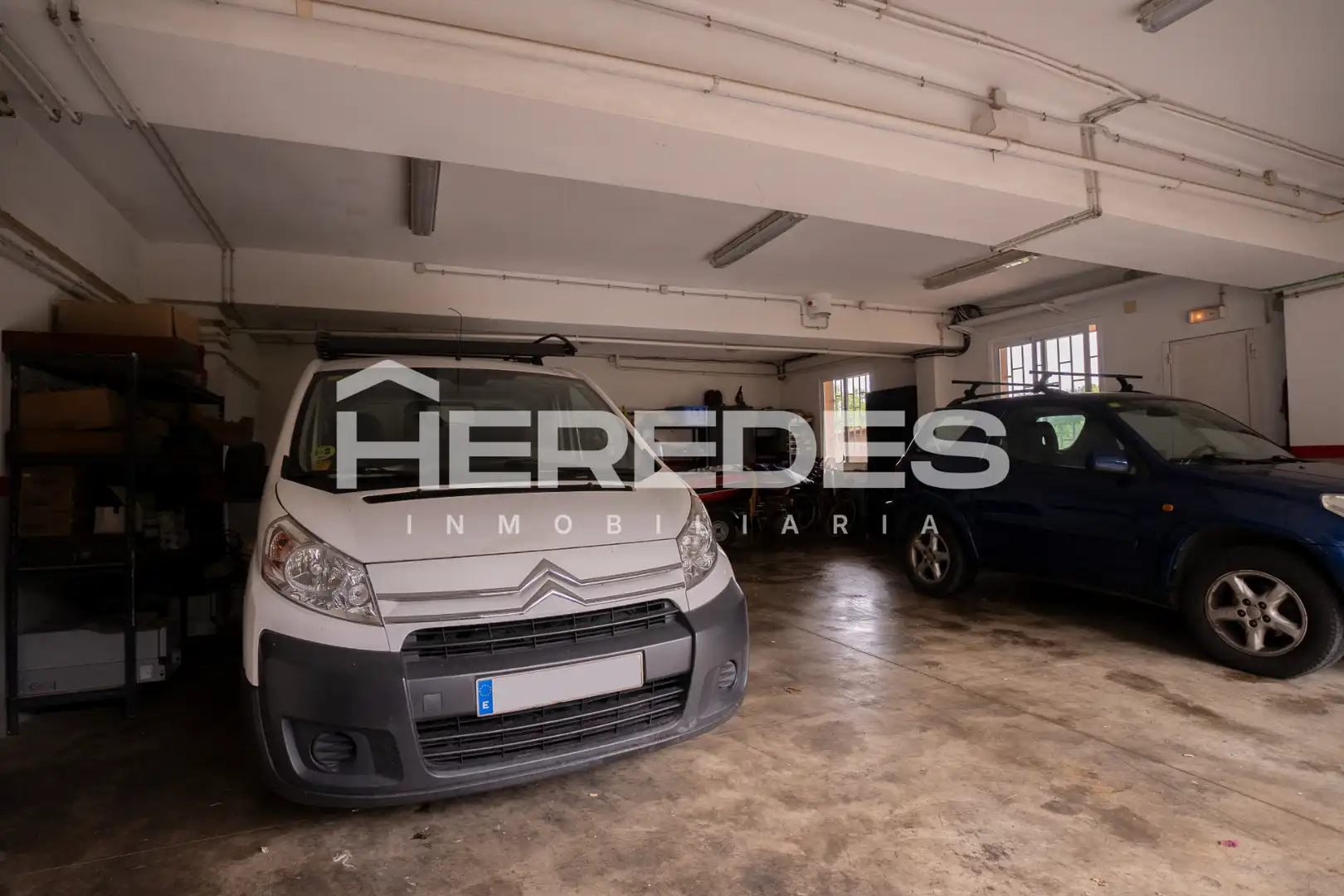 Parking de Casa o chalet en venta en Sabadell con Aire acondicionado, Calefacción y Jardín privado
