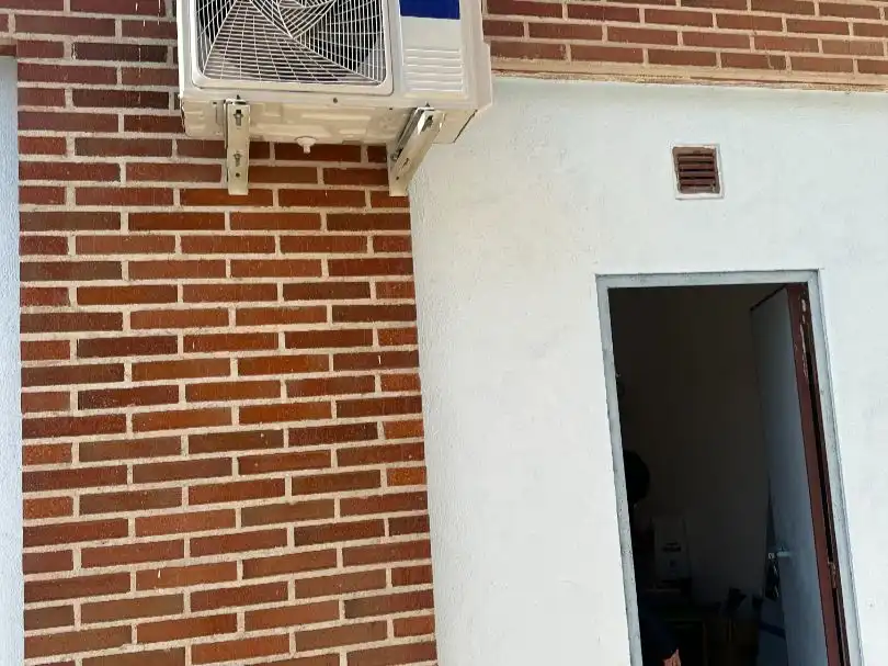 Vista exterior de Local en venta en Medina del Campo con Aire acondicionado, Calefacción y Amueblado