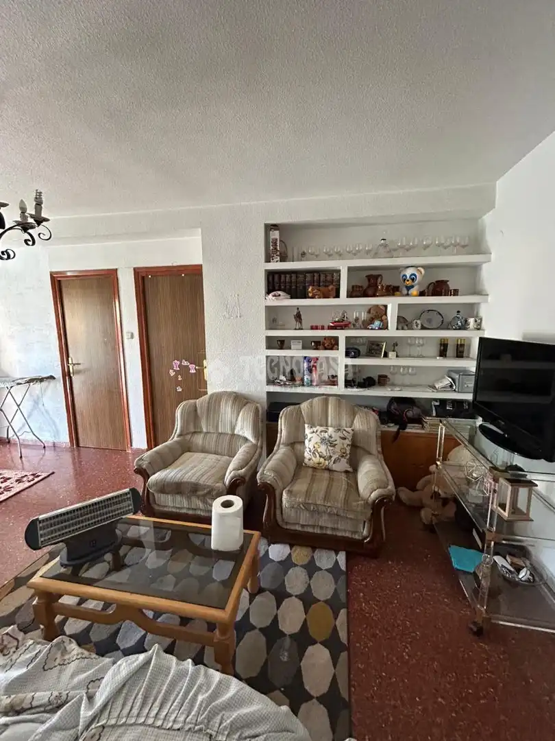 Sala de estar de Piso en venta en Granada con Balcón