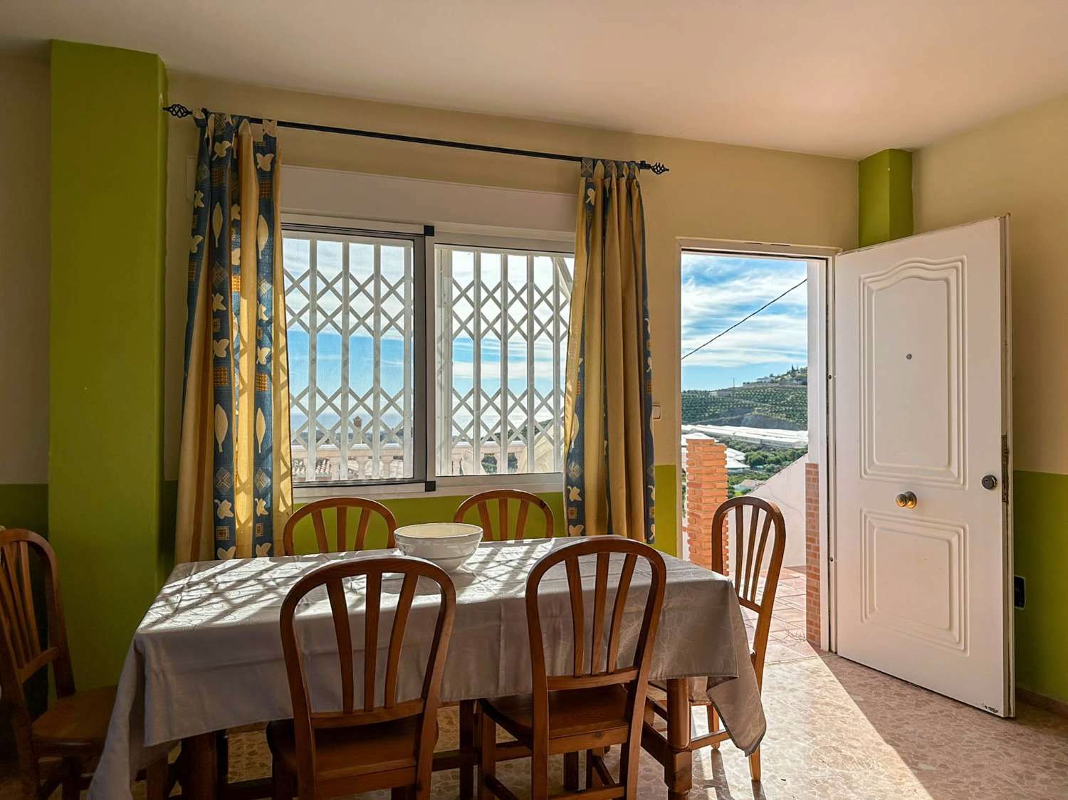 Menjador de Finca rústica en venda en Salobreña amb Terrassa i Piscina