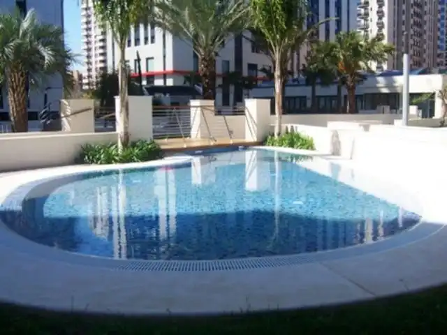 Piscina de Pis de lloguer en Valencia amb Aire condicionat, Calefacció i Jardí privat