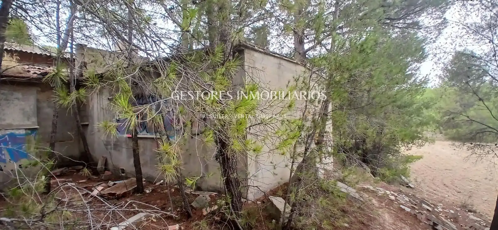 Casa con piscina en venta en Partida la arpella
