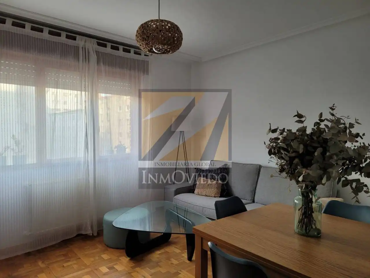 Wohnzimmer von Wohnung zur Miete in Oviedo  mit Heizung