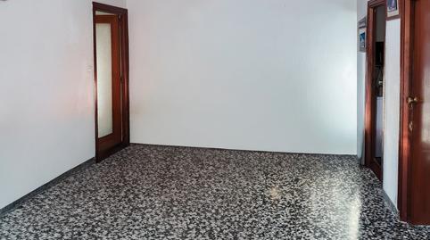 Foto 2 de Pis en venda a Calle de Carabelos, San Fermín, Madrid Capital