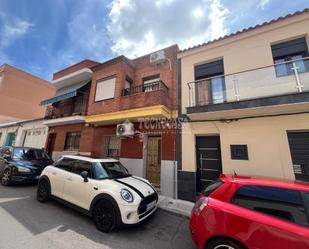 Vista exterior de Casa adosada en venda en Puertollano amb Calefacció