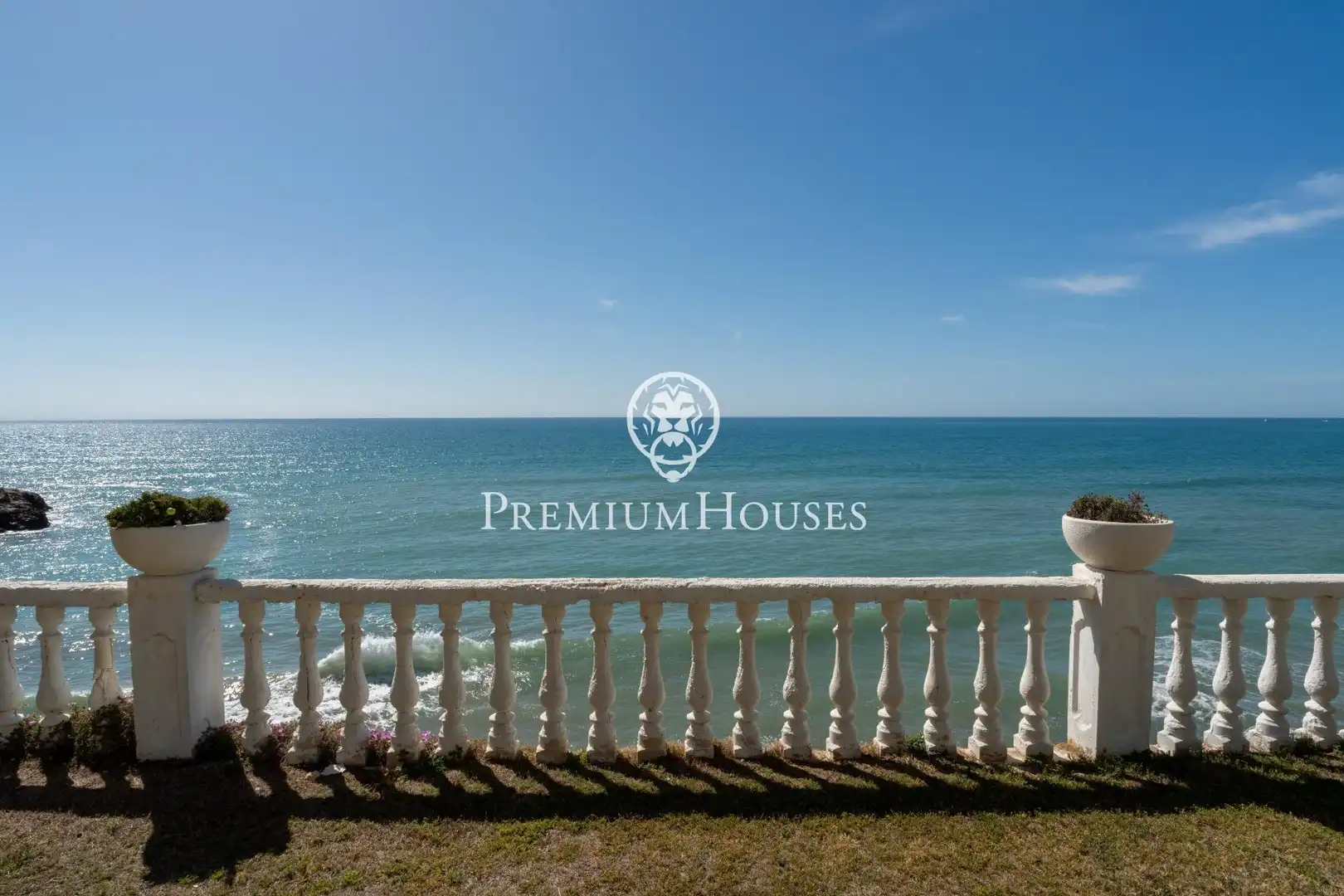 Terrace of Houses for sale in Vilanova i la Geltrú  with Air Conditioner, Heating and Private garden