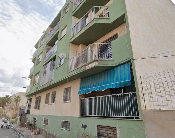 Garaje en Venta en C/ Camino de Cementerio en Las Majadas - Las Molinetas - Labradorcico