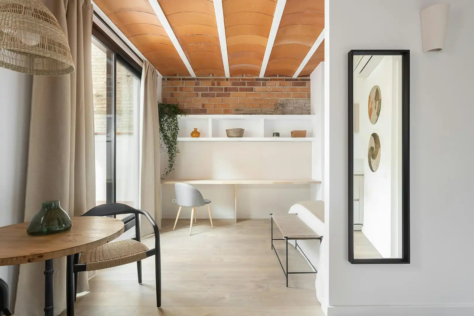 Wohnzimmer von Wohnung zur Miete in Barcelona mit Klimaanlage, Heizung und Privatgarten