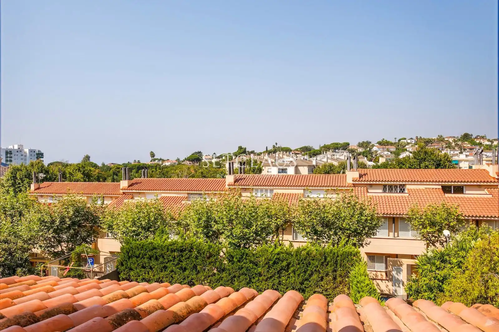 Vista exterior de Casa o xalet en venda en El Masnou amb Aire condicionat, Calefacció i Jardí privat