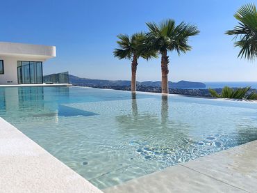 Villa con piscina in vendita a La Fustera