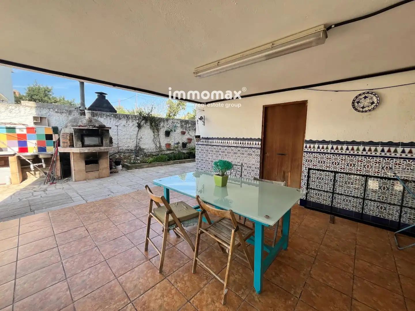 Vista exterior de Casa o xalet en venda en Vilanova i la Geltrú amb Aire condicionat, Calefacció i Jardí privat