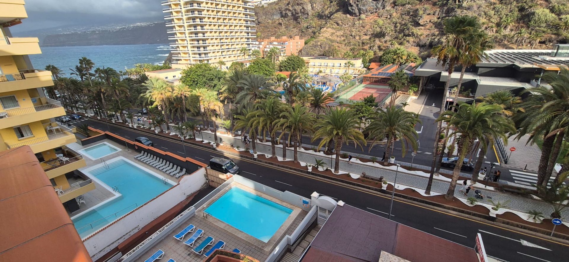 Vista exterior de Pis en venda en Puerto de la Cruz amb Terrassa, Moblat i Forn