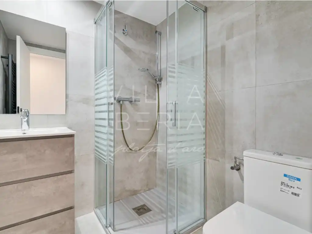 Bathroom of Houses for sale in Castell d'Aro, Platja d'Aro i s'Agaró  with Swimming Pool