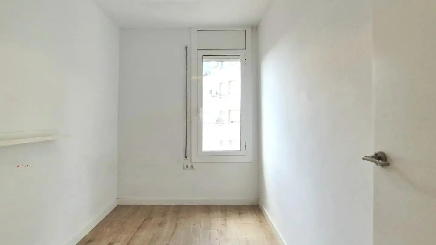 Bedroom of Flat for sale in Terrassa  with Parquet flooring and Alarm