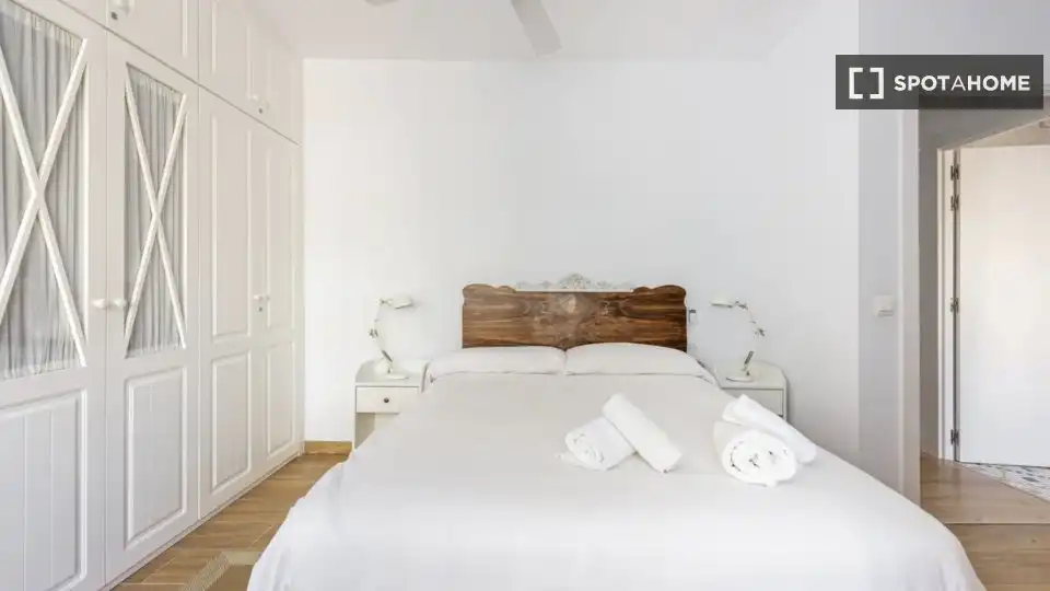 Bedroom of Apartments for share in Málaga  with Air Conditioner, Terrace and Furnished