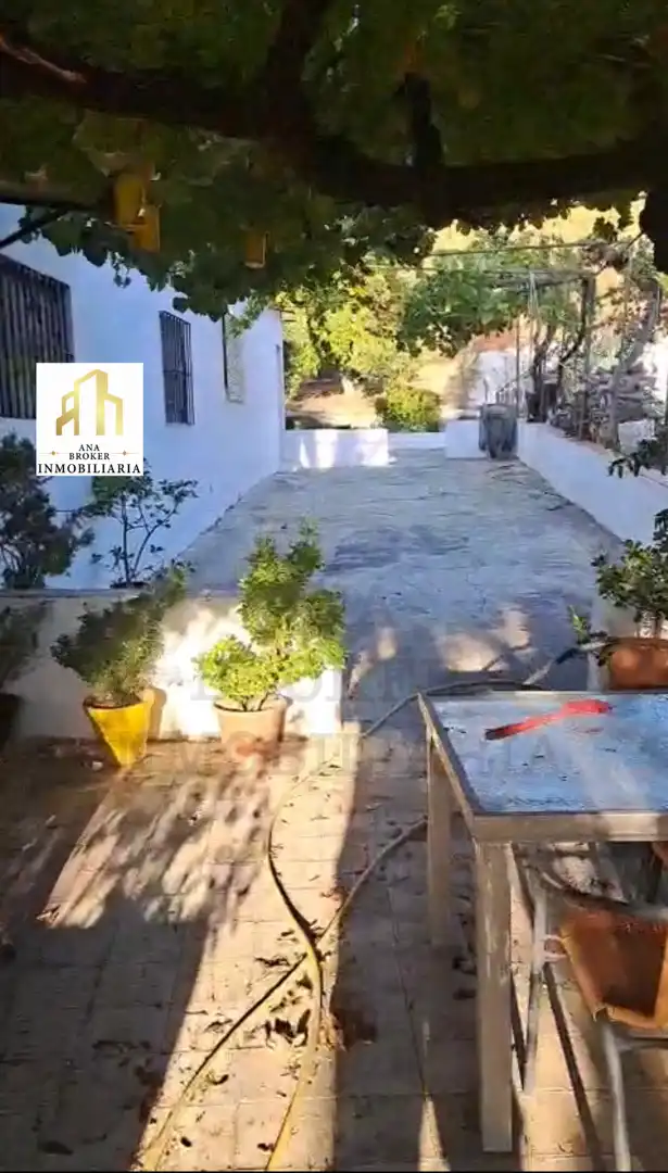 Vista exterior de Finca rústica en venda en Arriate amb Jardí privat i Piscina