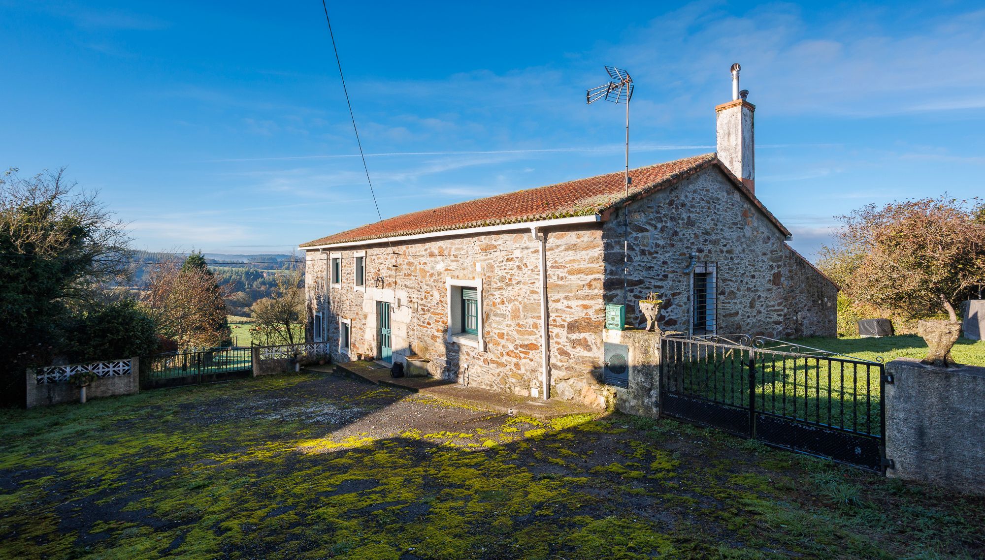 Exterior view of Country house for sale in Boimorto  with Furnished