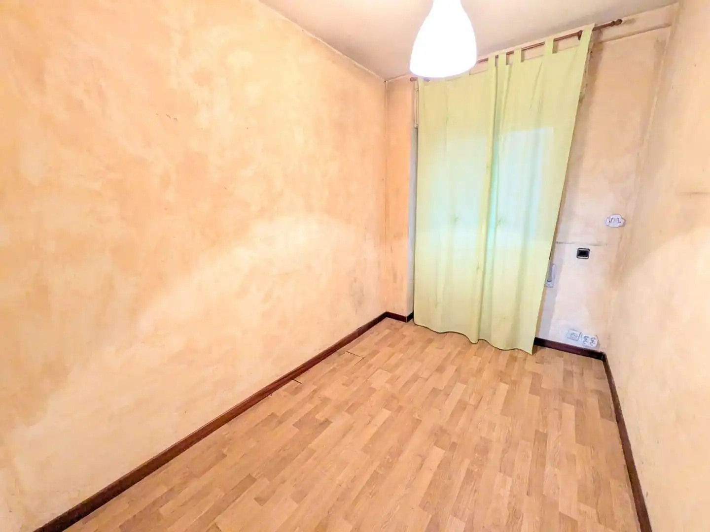 Habitación de Piso en venta en Coslada con Terraza y Trastero