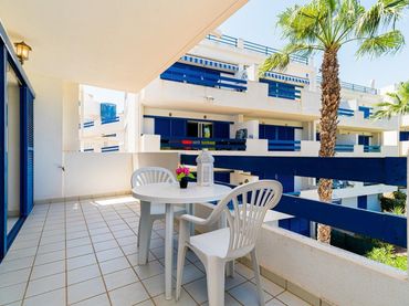 Appartement compact avec balcon à louer à Orihuela Costa