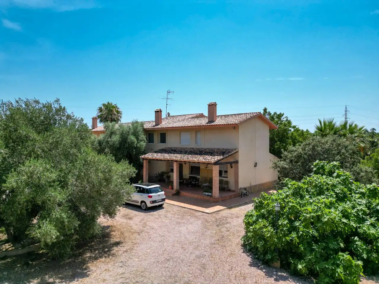 Vista exterior de Casa o xalet en venda en Elche / Elx amb Calefacció, Terrassa i Traster
