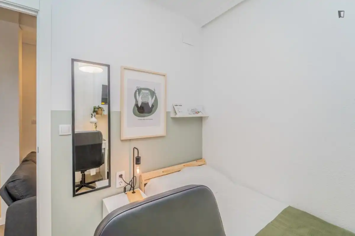 Bedroom of Apartments for share in Valladolid Capital  with Heating, Furnished and Washing machine