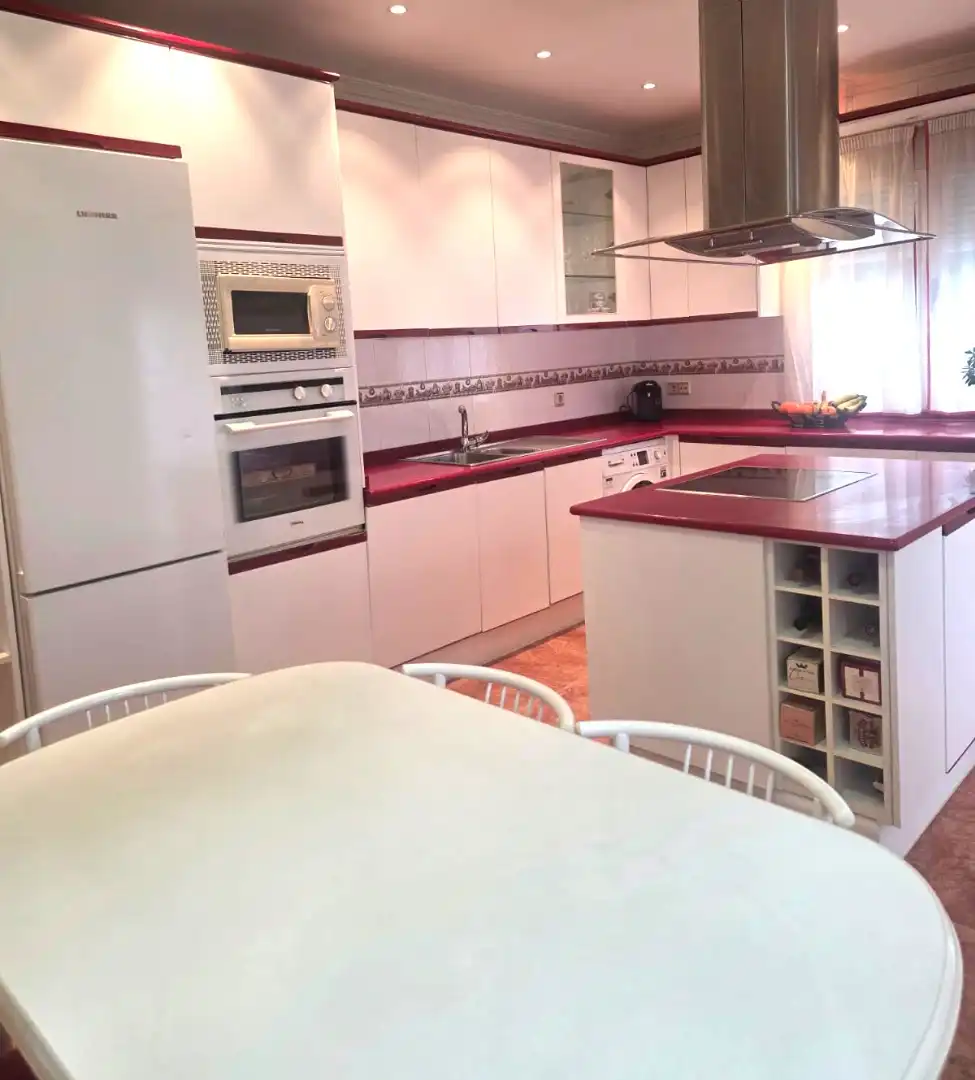 Houses for sale in Paseo de la Cañada, 21, El Guijo - Colonia España