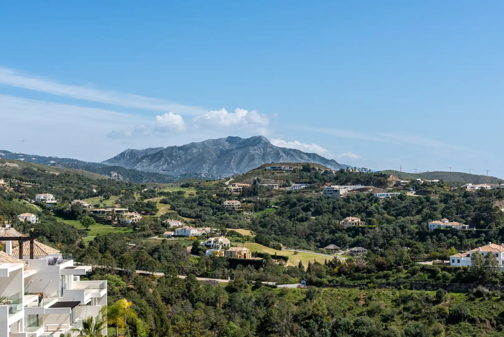 Penthouse with balcony for sale in Montemayor - Marbella Club, imagen 11