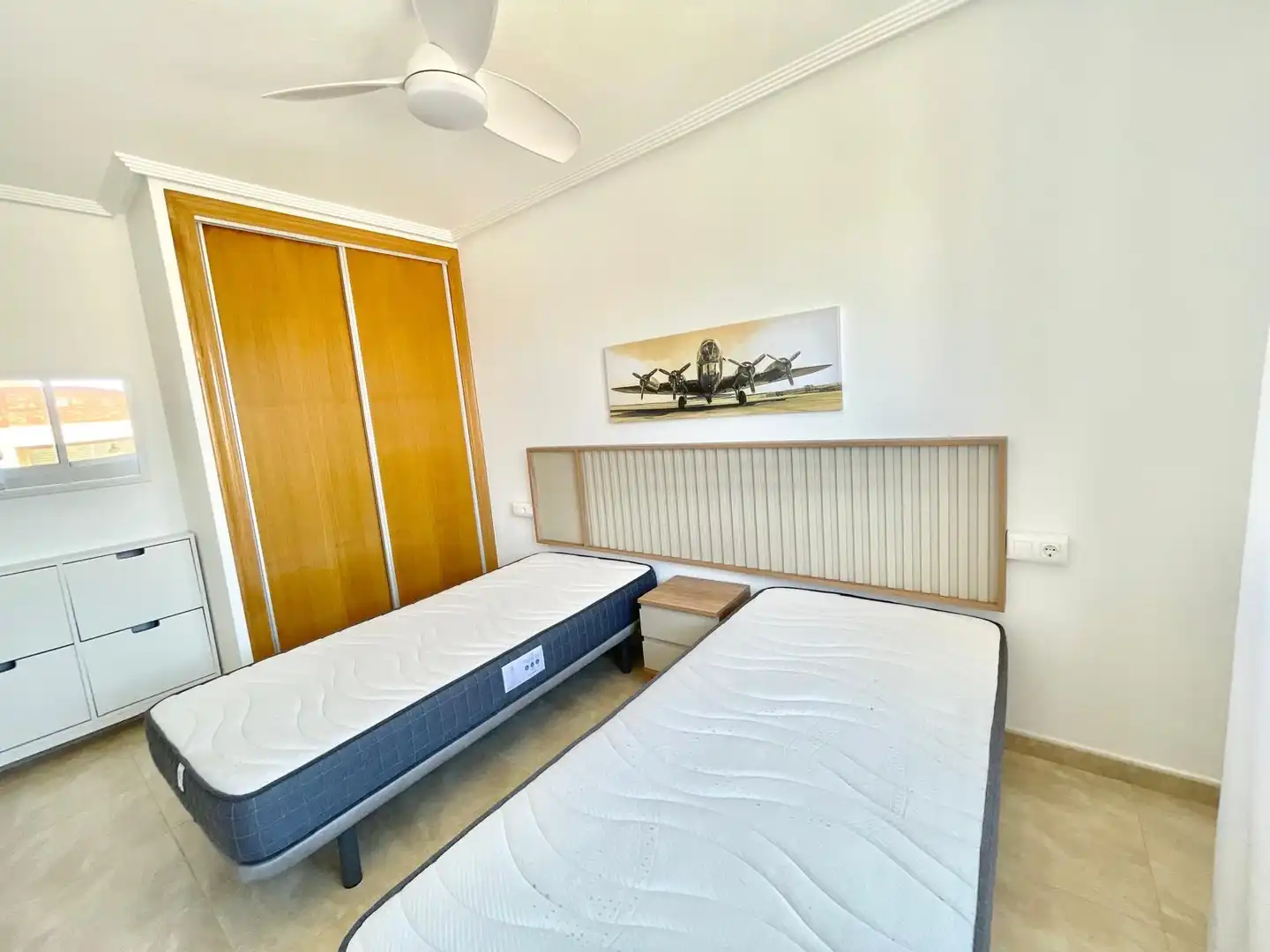 Dormitori de Apartament de lloguer en Los Alcázares amb Aire condicionat, Traster i Moblat
