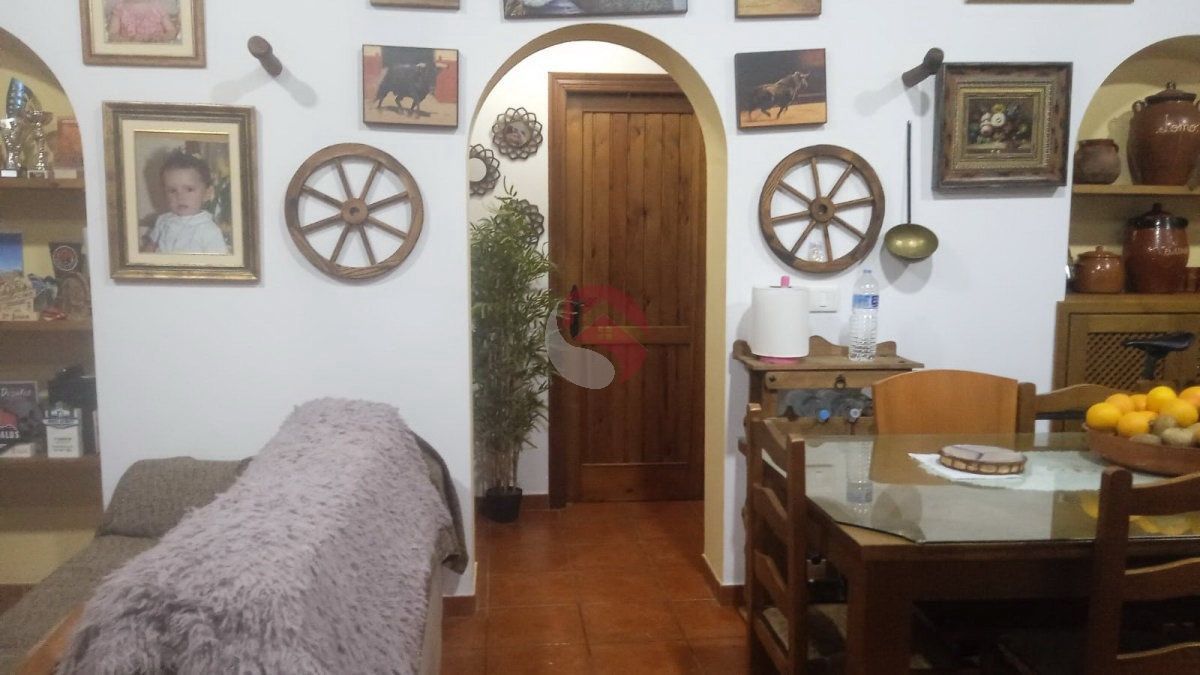 Land for sale in Almogía