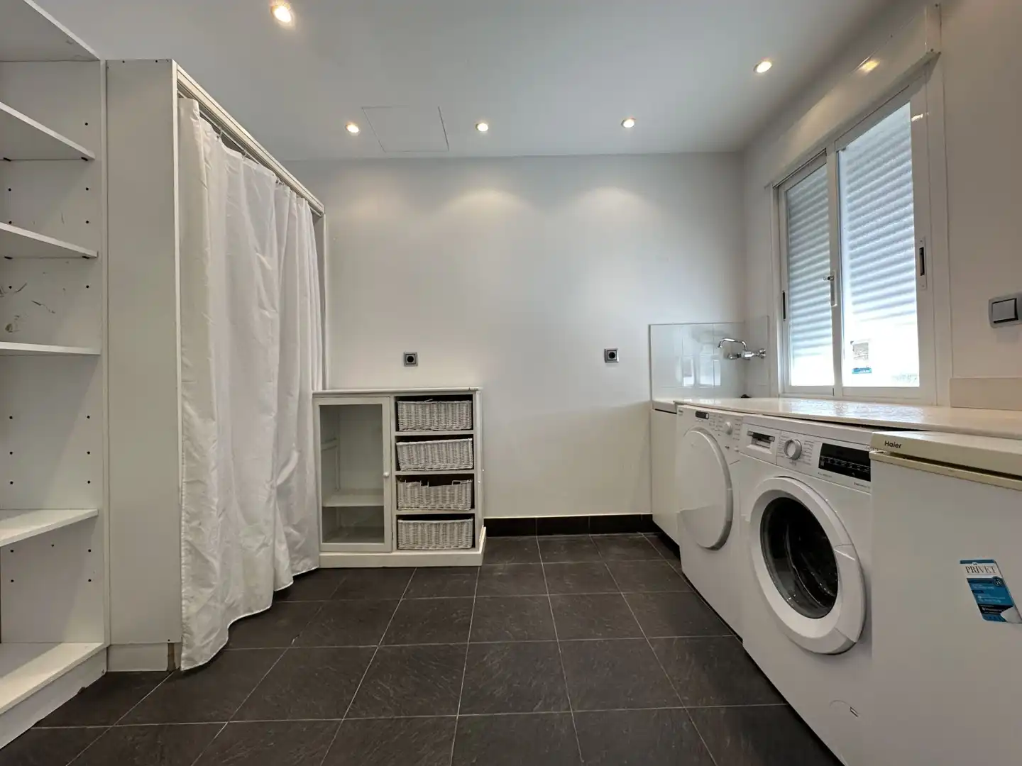 Baño de Casa o chalet en venta en Boadilla del Monte con Aire acondicionado, Jardín privado y Trastero