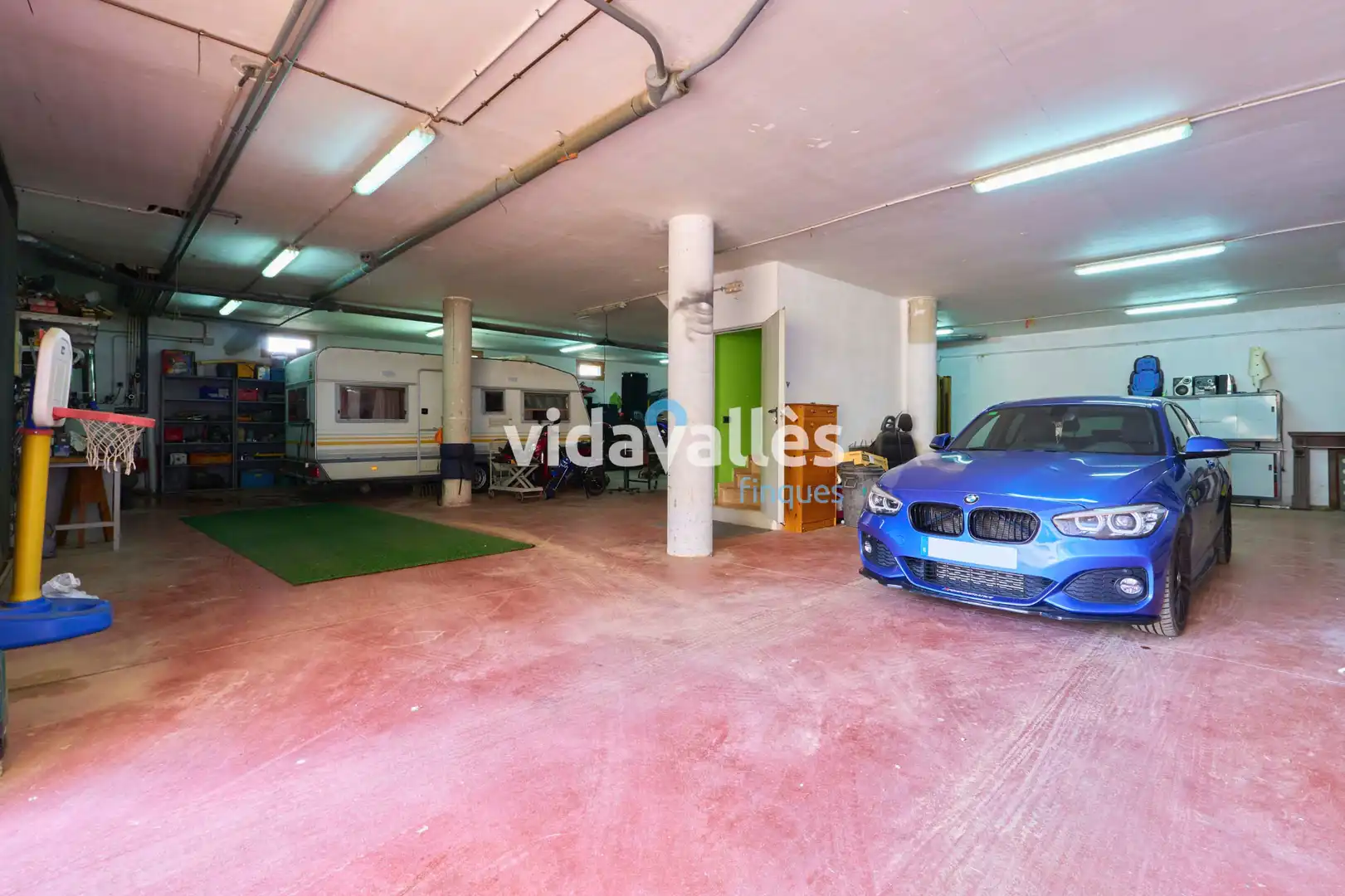 Parking de Casa o chalet en venta en Sant Celoni con Aire acondicionado, Calefacción y Jardín privado