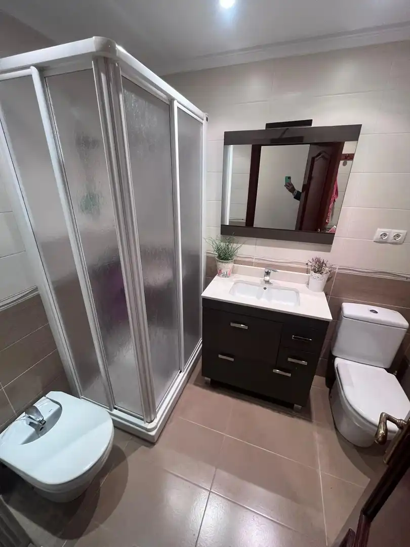 Baño de Piso en venta en Santurtzi  con Calefacción, Terraza y Trastero