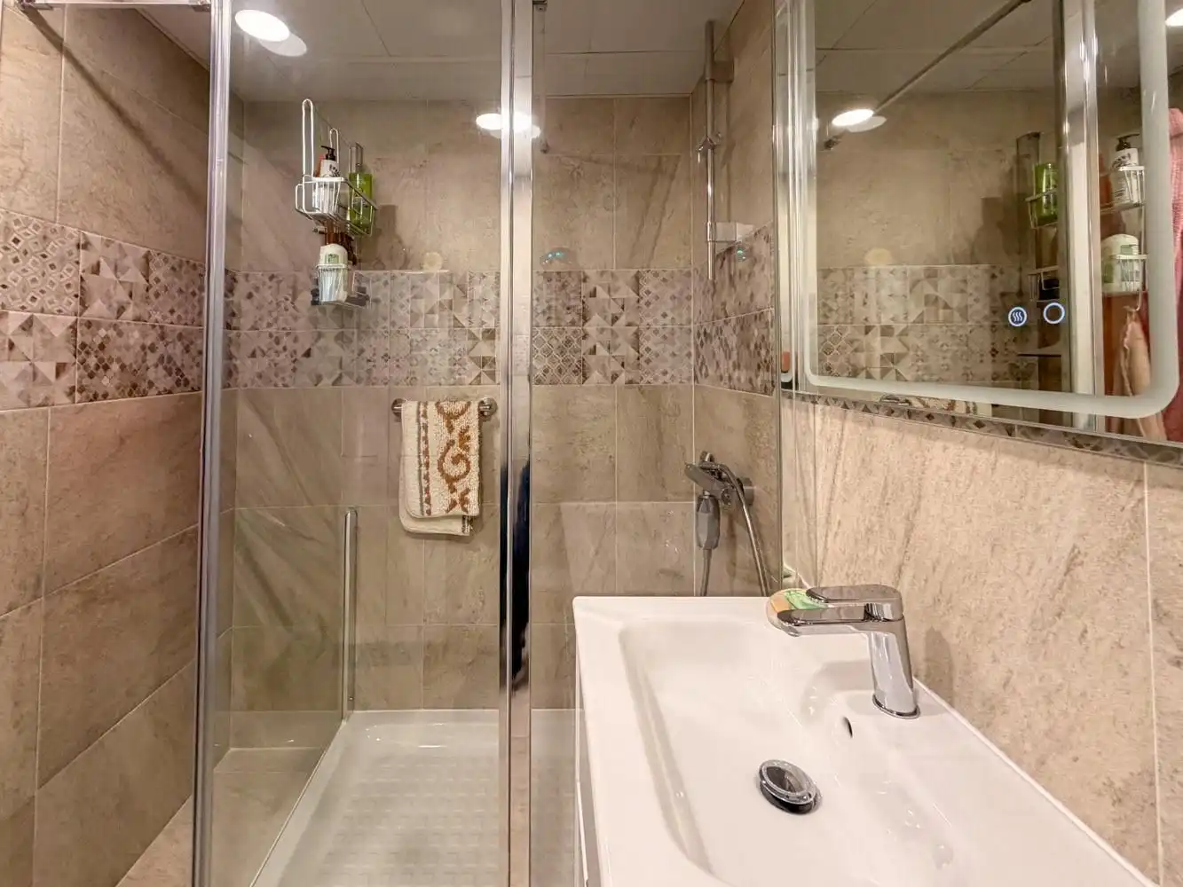 Badezimmer von Dachboden zum Verkauf in Illescas mit Klimaanlage, Heizung und Terrasse