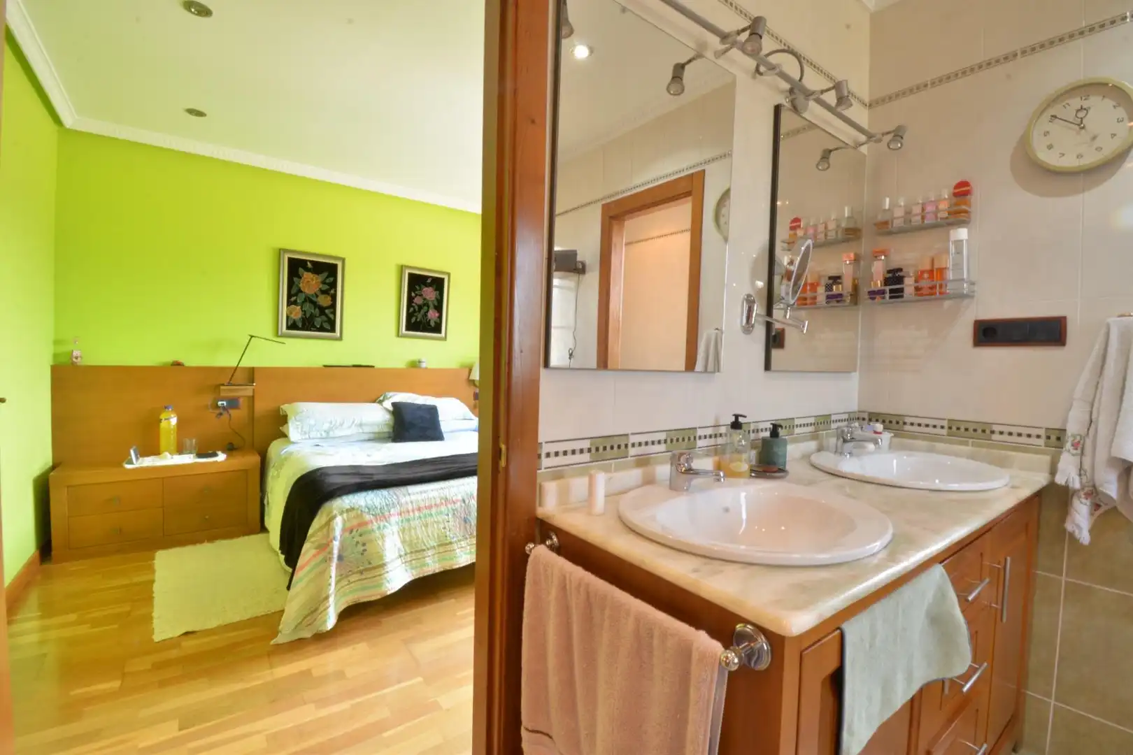 Baño de Casa o chalet en venta en Oviedo  con Calefacción, Jardín privado y Terraza