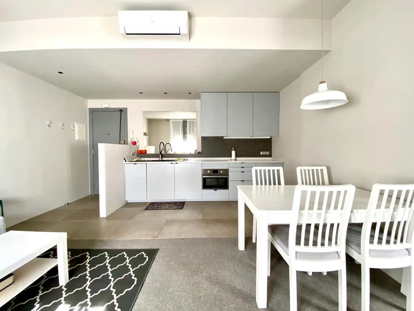 Küche von Wohnung zum Verkauf in Barcelona mit Klimaanlage, Heizung und Parkett