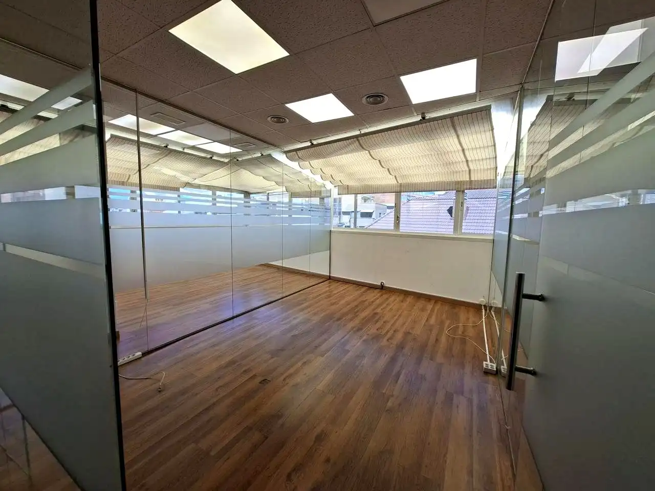Office for rent in Madrid  with Air Conditioner and Heating