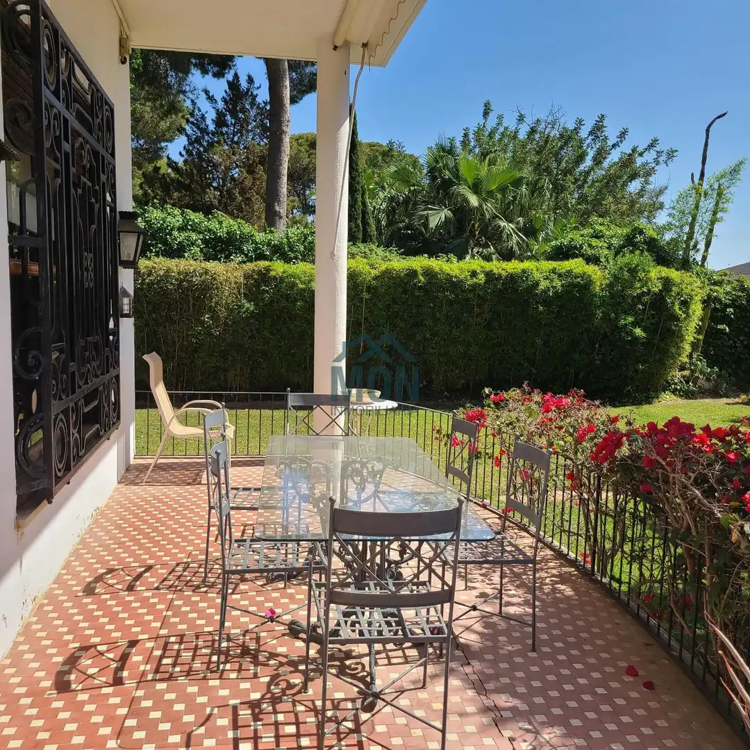 Casa con terrazza in vendita a Rocafort