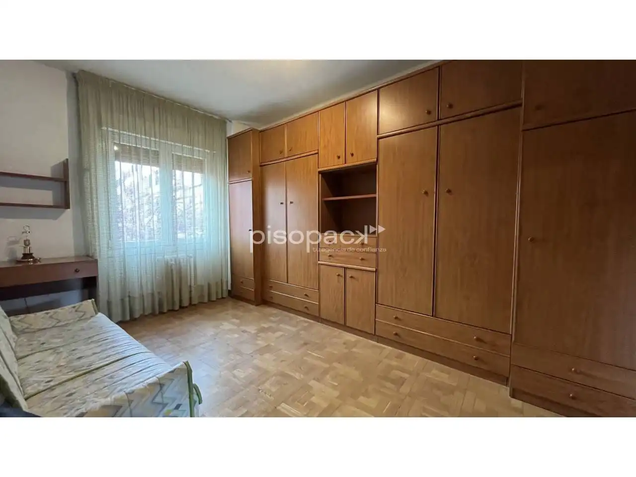 Habitación de Piso en venta en  Pamplona / Iruña con Calefacción y Alarma