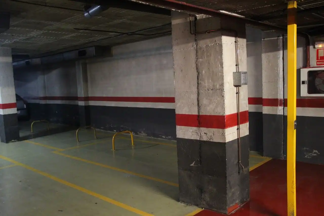 Parkplatz von Garage zur Miete in Granollers