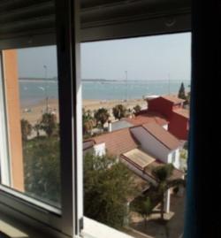 Foto 3 de Apartamento de alquiler en Avenida Calzada Duquesa Isabel, Centro - Calzada - Cabo Noval, Sanlúcar de Barrameda