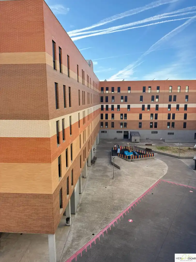 Vista exterior de Piso en venta en Santa María de Benquerencia