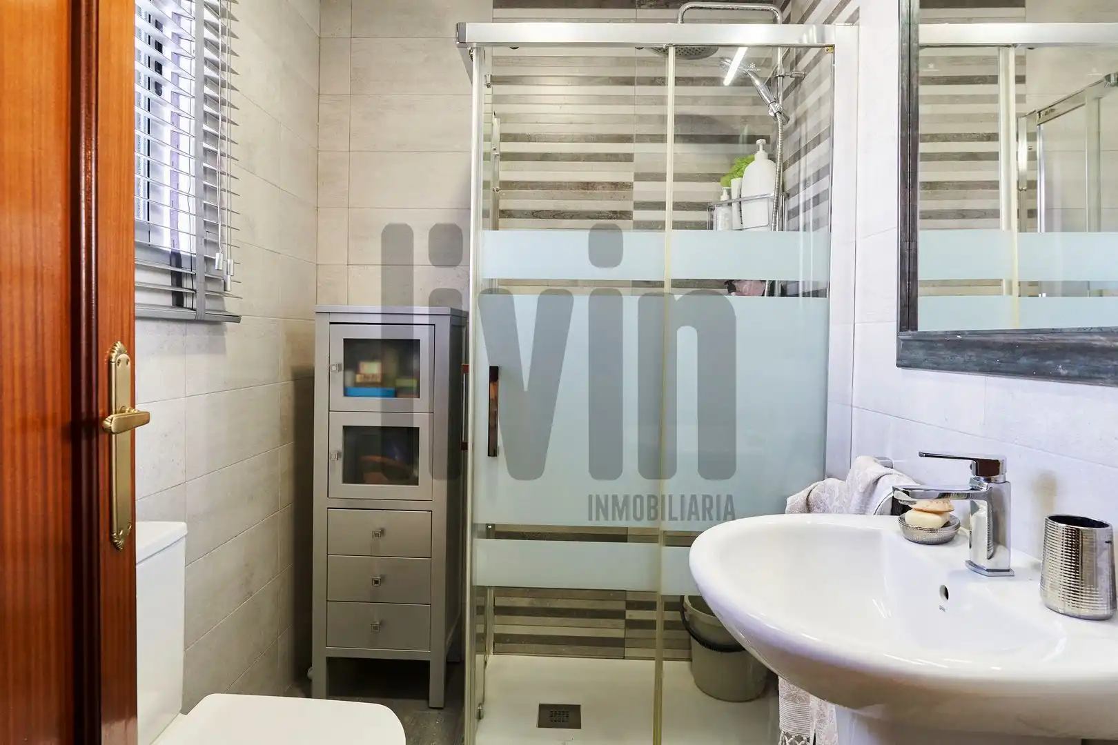 Baño de Piso en venta en Torredelcampo con Calefacción, Terraza y Trastero