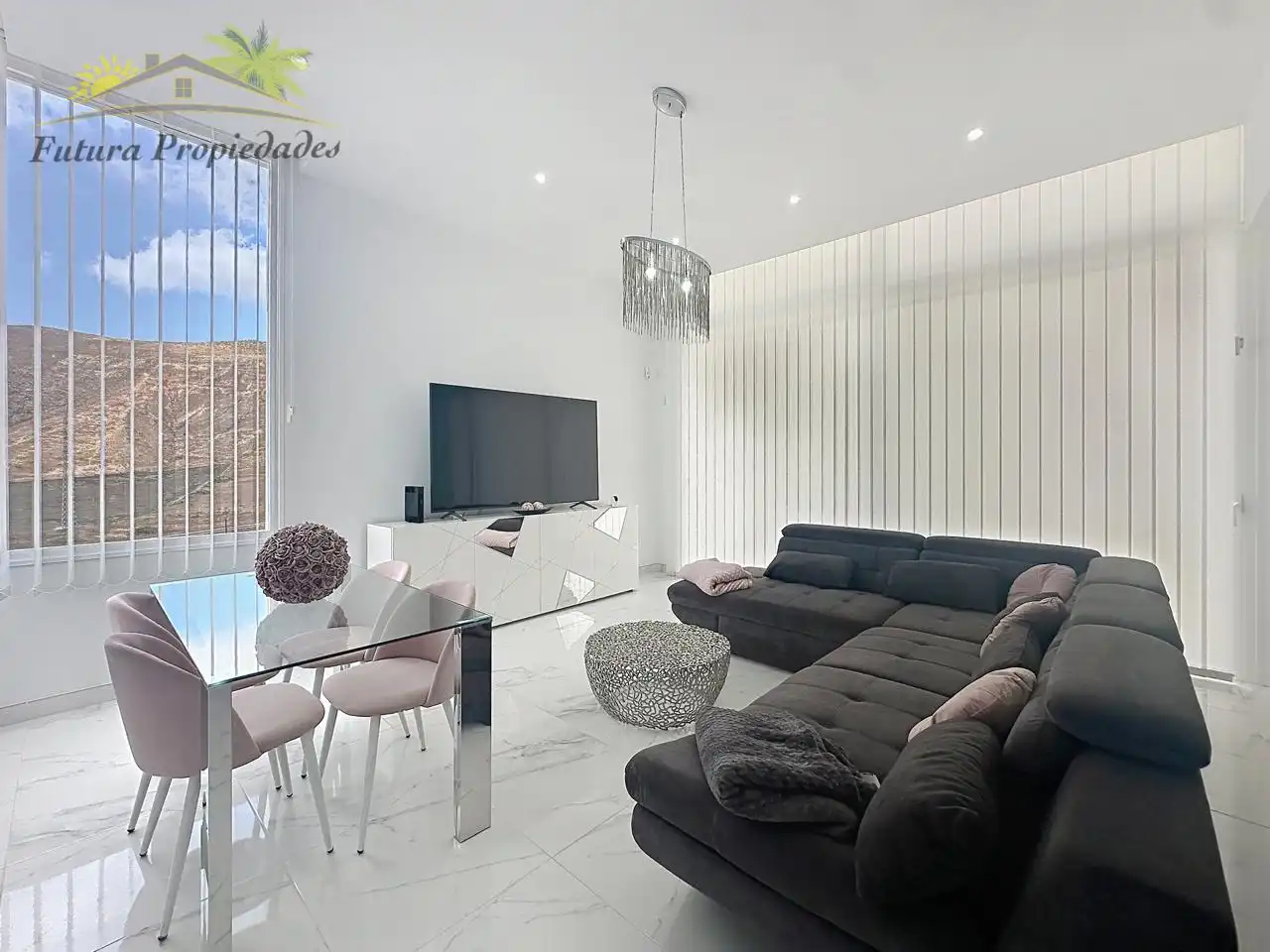Sala d'estar de Casa o xalet en venda en Yaiza amb Aire condicionat